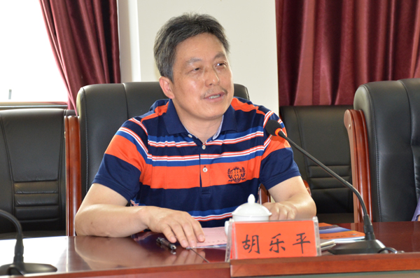 江西工商职业技术学院董事长胡乐平一行来校交流访问